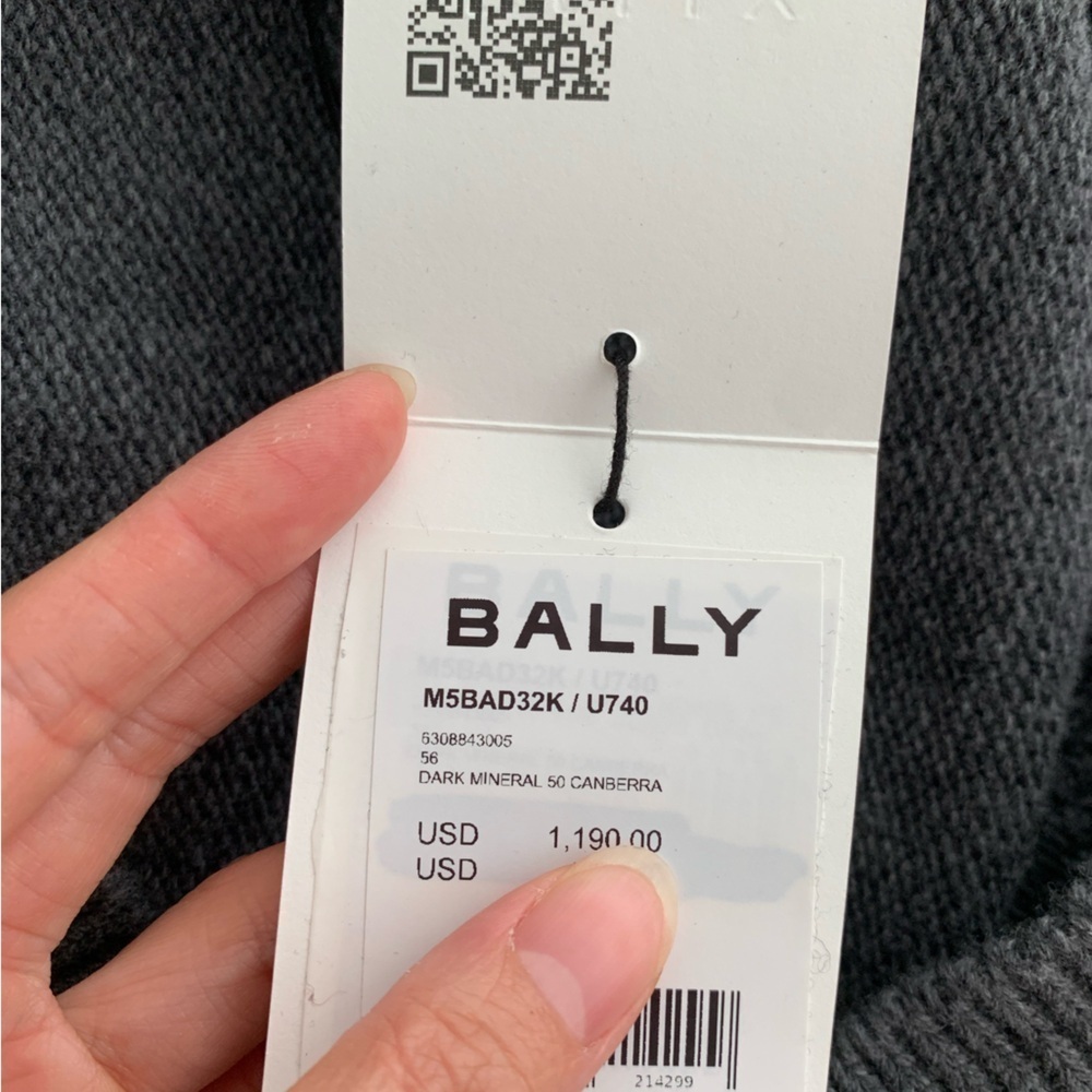 Bally 100% wool logo-patch jumper sweater NWT - Picture 9 of 9